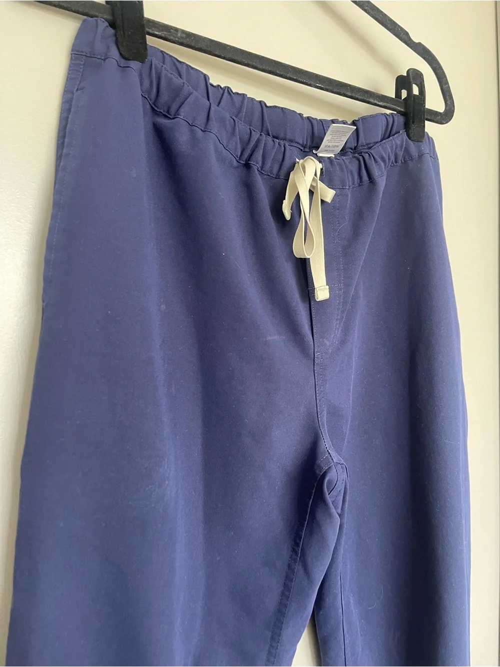 Figs Men's Navy Joggers with Cream Drawstring